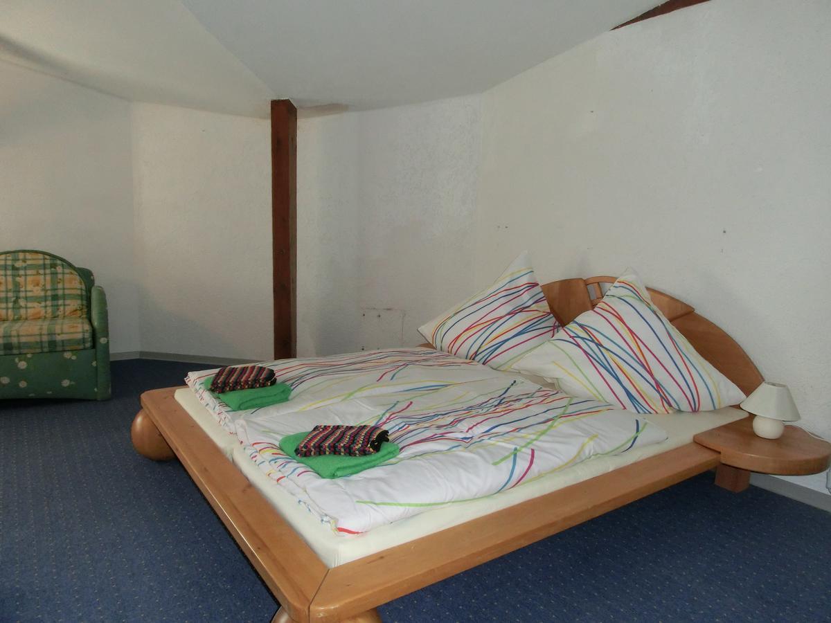 Domane Neu Gaarz Hostel Quarto foto